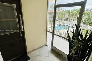 415 NE 2nd St, Hallandale Beach, FL 33009 - Photo 4