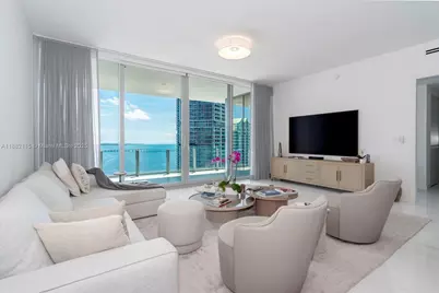 300 Biscayne Blvd Way #3503, Miami, FL 33131 - Photo 8