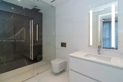 300 Biscayne Blvd Way #3503, Miami, FL 33131 - Photo 34