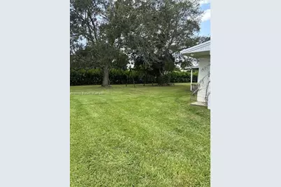 19420 SW 307th St, Homestead, FL 33030 - Photo 4
