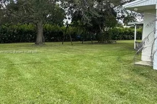 19420 SW 307th St, Homestead, FL 33030 - Photo 4