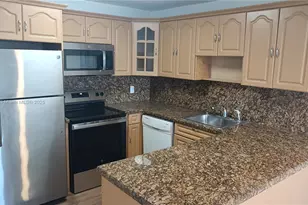 245 18th St, Miami Beach, FL 33139 - Photo 14