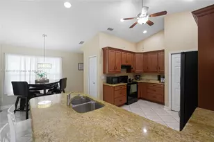 112 SW 34th St, Cape Coral, FL 33914 - Photo 10