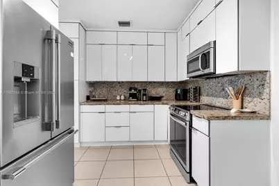 22766 SW 89th Pl, Cutler Bay, FL 33190 - Photo 12