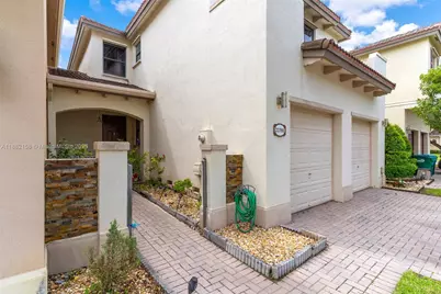 22766 SW 89th Pl, Cutler Bay, FL 33190 - Photo 4