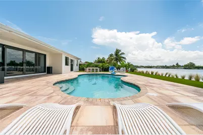 21230 NE 25th Ct, Miami, FL 33180 - Photo 2