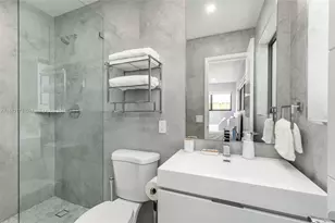 21230 NE 25th Ct, Miami, FL 33180 - Photo 28