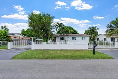 11831 SW 182nd Ter, Miami, FL 33177 - Photo 1