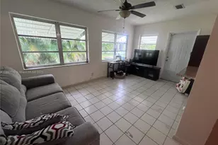 6806 NW 75th Dr, Tamarac, FL 33321 - Photo 14