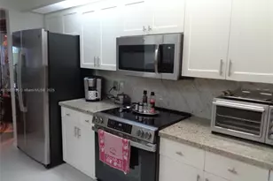 701 SW 141st Ave, Pembroke Pines, FL 33027 - Photo 18