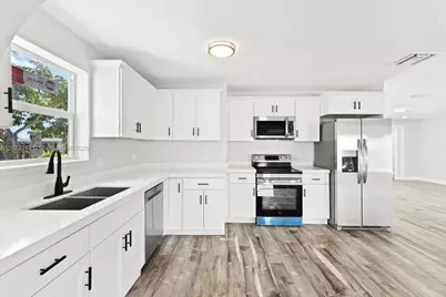 4131 NW 13th Ave, Oakland Park, FL 33309 - Photo 8