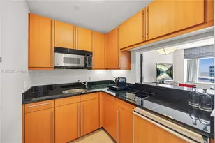 1435 Brickell Ave, Miami, FL 33131 - Photo 12