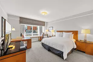 1435 Brickell Ave, Miami, FL 33131 - Photo 14