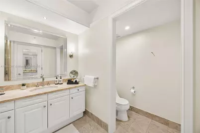 1435 Brickell Ave #3203, Miami, FL 33131 - Photo 18