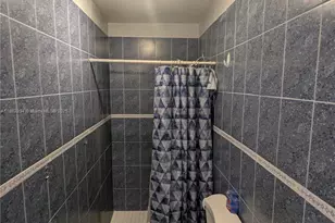 6757 Rose Dr, Miramar, FL 33023 - Photo 46