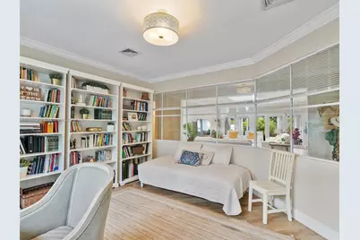 11407 N Bayshore Dr, North Miami, FL 33181 - Photo 10