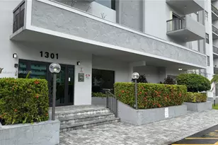 1301 NE 7th St, Hallandale Beach, FL 33009 - Photo 10