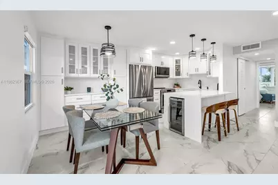 3042 Harwood D #3042, Deerfield Beach, FL 33442 - Photo 2