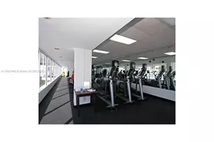 100 Lincoln Rd, Miami Beach, FL 33139 - Photo 24