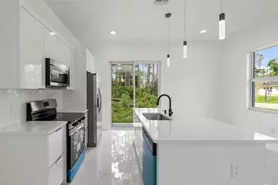936 Anthony E, Lehigh Acres, FL 33974 - Photo 6