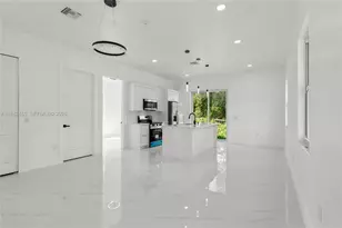 936 Anthony E, Lehigh Acres, FL 33974 - Photo 2