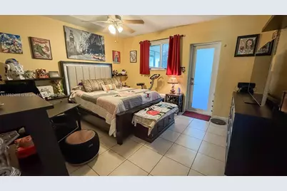 683 SE 6th Pl, Hialeah, FL 33010 - Photo 4