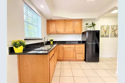 30 SW 11th Ave #4, Miami, FL 33130 - Photo 12