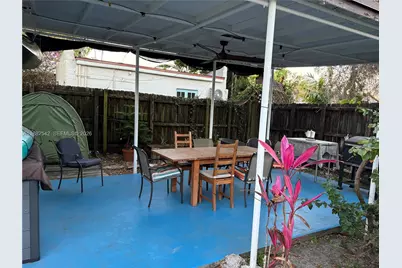 2270 SW 24th St, Miami, FL 33145 - Photo 30