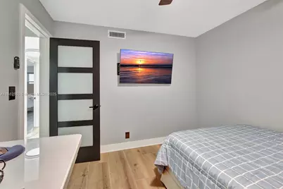 520 Orton Ave #303, Fort Lauderdale, FL 33304 - Photo 16