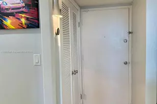 1351 NE Miami Gardens Dr, Miami, FL 33179 - Photo 10