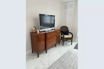 5701 Collins Ave #1203, Miami Beach, FL 33140 - Photo 14