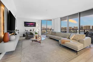 17301 Biscayne Blvd, North Miami Beach, FL 33160 - Photo 1