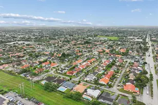 2420 SW 135th Ave, Miami, FL 33175 - Photo 4