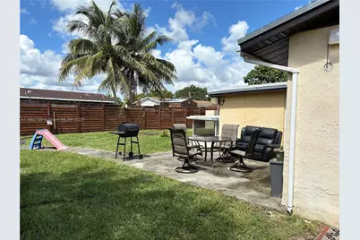 548 SW 16th Ter, Homestead, FL 33030 - Photo 32