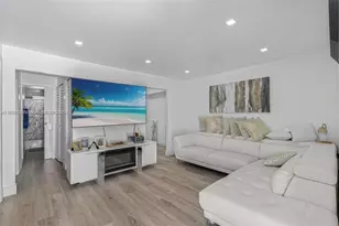 4590 E 9th Ct, Hialeah, FL 33013 - Photo 4