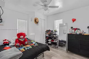 4590 E 9th Ct, Hialeah, FL 33013 - Photo 12