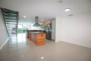 2950 NE 188th St, Aventura, FL 33180 - Photo 2