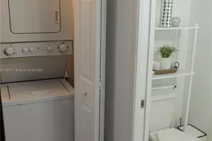 8899 NW 107 Ct, Doral, FL 33178 - Photo 8