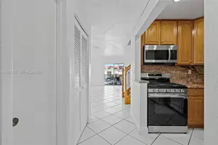 8650 SW 67th Ave, Pinecrest, FL 33156 - Photo 2
