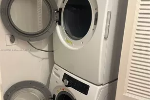 1624 NW 90th Way, Pembroke Pines, FL 33024 - Photo 26