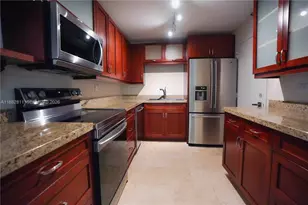 6039 Collins Ave, Miami Beach, FL 33140 - Photo 4