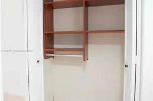 6039 Collins Ave, Miami Beach, FL 33140 - Photo 20