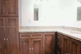 6039 Collins Ave, Miami Beach, FL 33140 - Photo 20