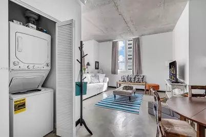 234 NE 3rd St #2104, Miami, FL 33132 - Photo 14