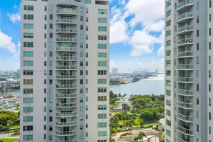 234 NE 3rd St, Miami, FL 33132 - Photo 16