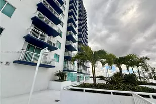 275 NE 18th St, Miami, FL 33132 - Photo 30