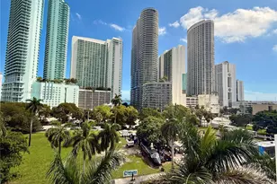 275 NE 18th St, Miami, FL 33132 - Photo 38