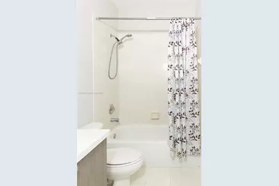 5662 Enclave Pl, Lauderhill, FL 33319 - Photo 18