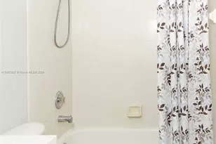 5662 Enclave Pl, Lauderhill, FL 33319 - Photo 18