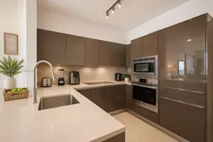 1080 Brickell Ave, Miami, FL 33131 - Photo 4